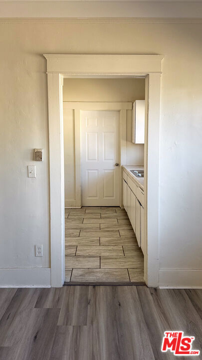 624 E 49th Street Property Photo 9