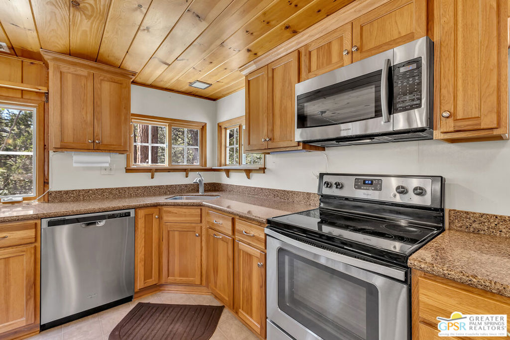 25280 Azalea Drive Property Photo 15