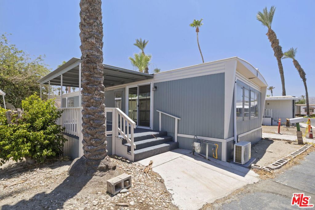 80870 Highway 111 Property Photo 1