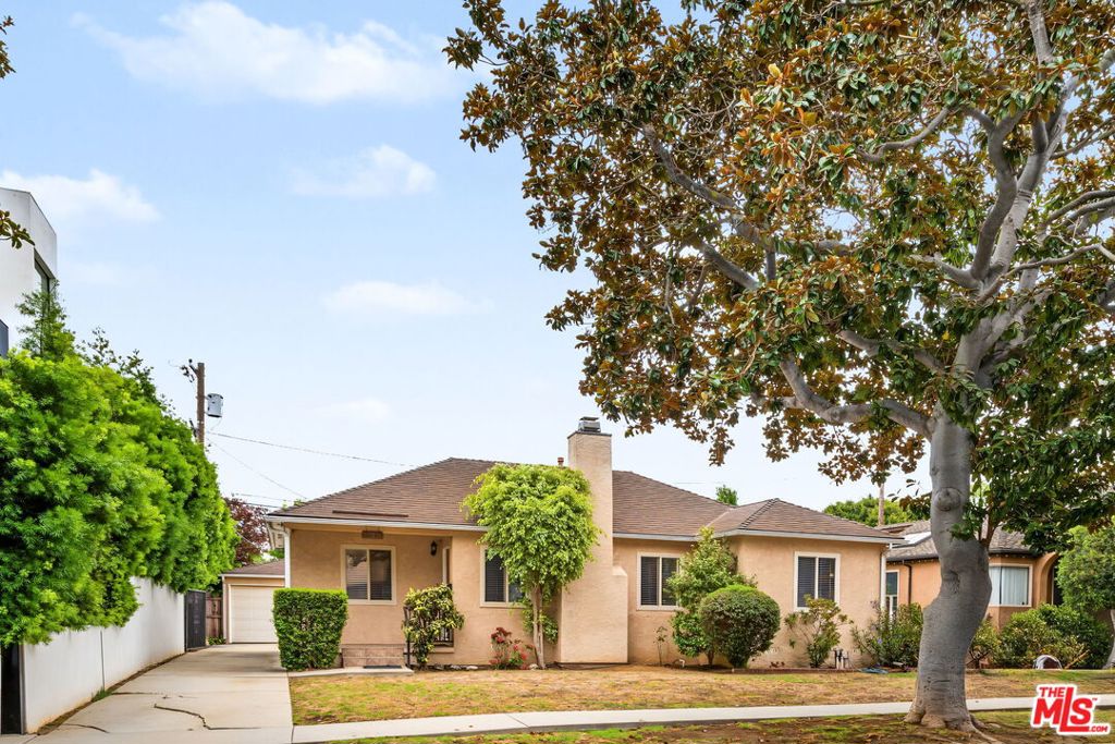 12018 Clover Avenue Property Photo 1
