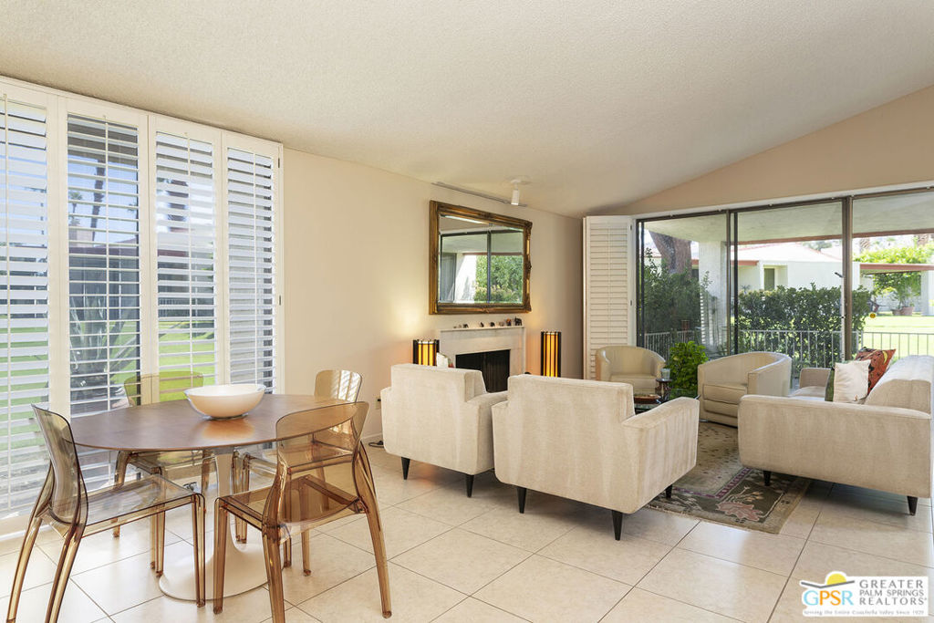1125 S La Verne Way Property Photo 7