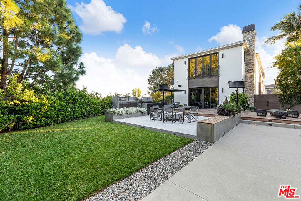 888 Toulon Drive Property Photo 33