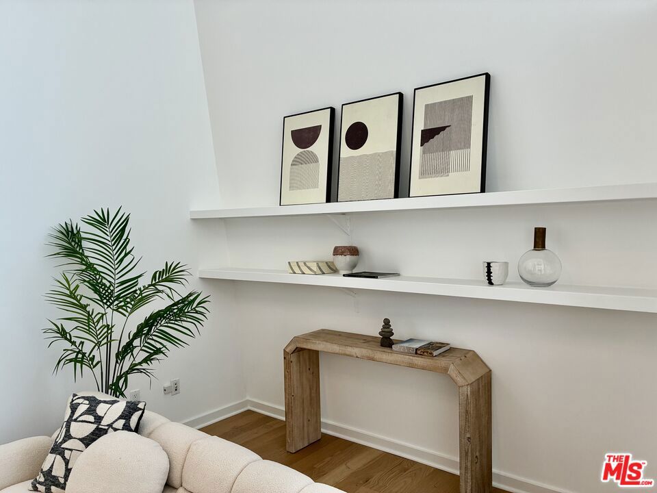 615 Hampton Drive C101 Property Photo 16