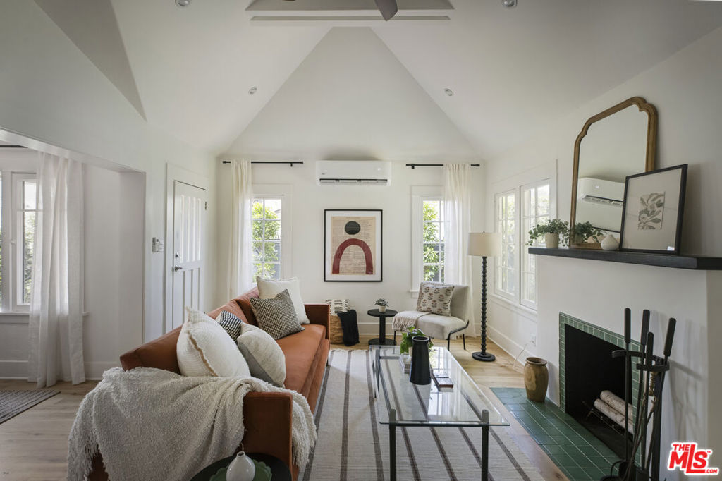 5018 Granada Street Property Photo