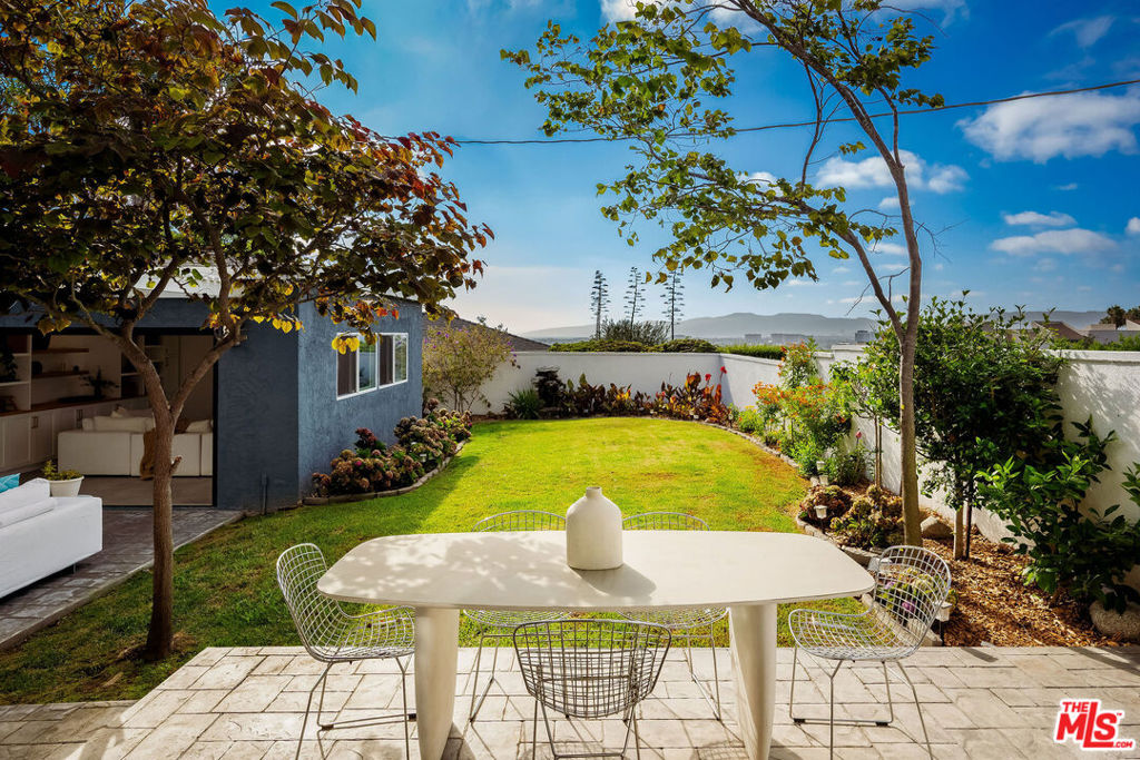 7811 Nardian Way Property Photo 13