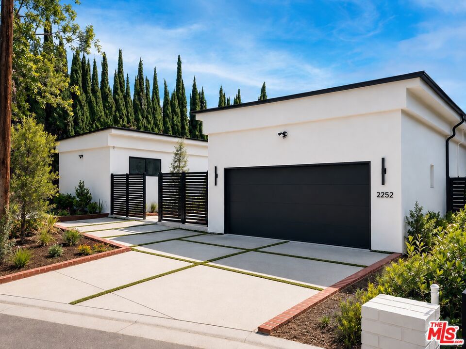 2252 Gloaming Way Property Photo 1