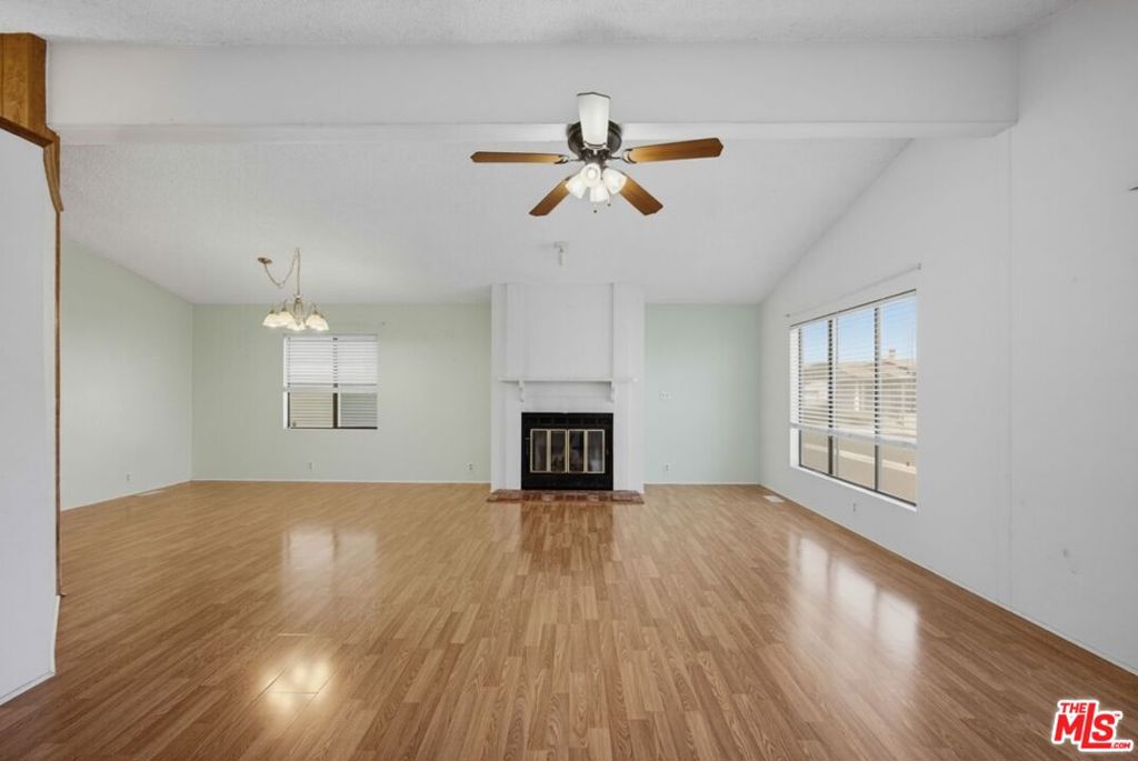 1300 W Menlo Avenue 222 Property Photo 9