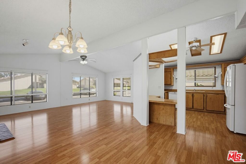 1300 W Menlo Avenue 222 Property Photo 13