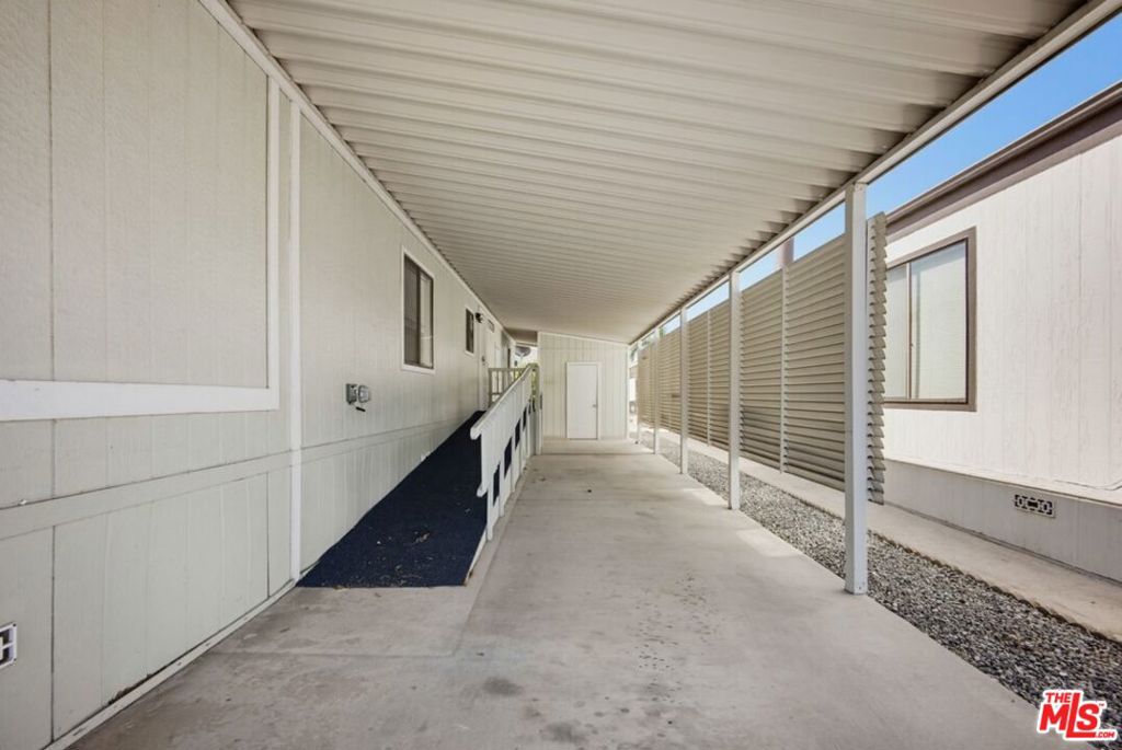 1300 W Menlo Avenue 222 Property Photo 34