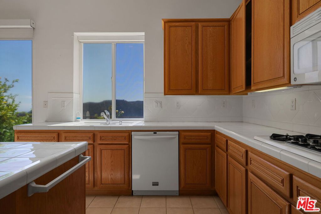 1492 Paseo De Oro Property Photo 22