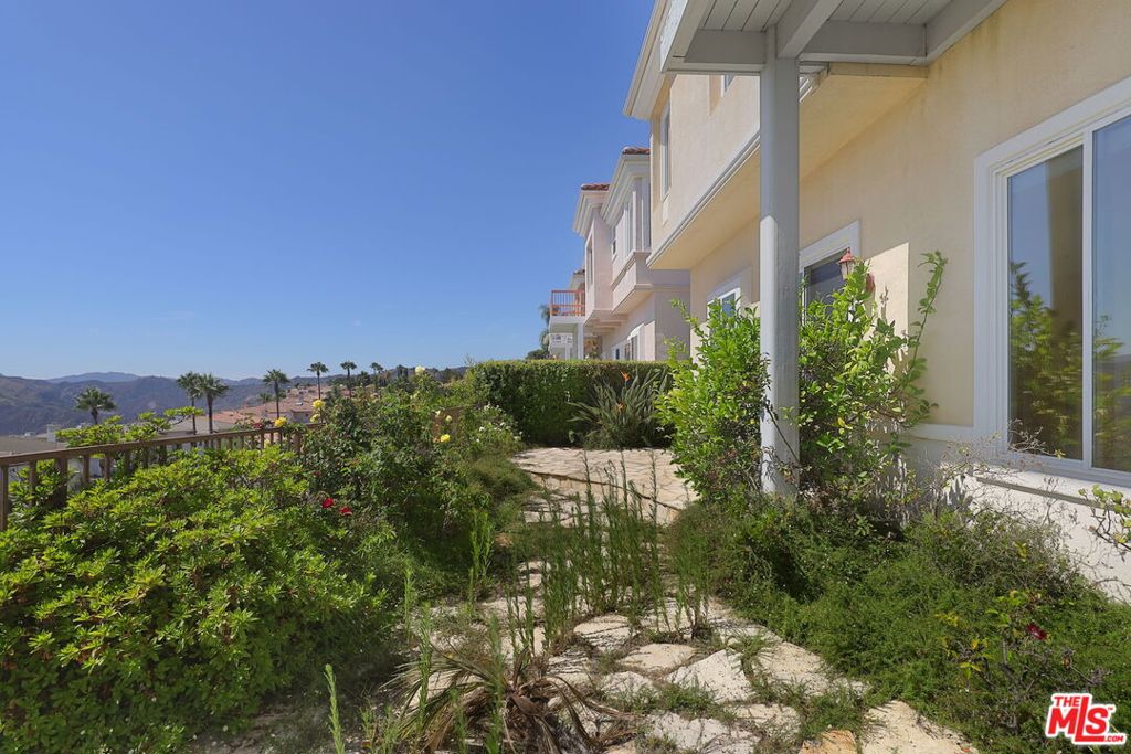 1492 Paseo De Oro Property Photo 44