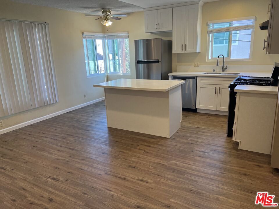 1419 Stanford Street Unit E Property Photo 11