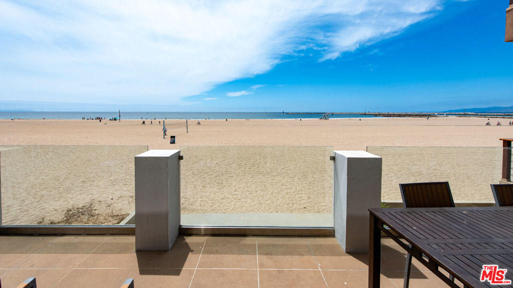 6419 Ocean Front Walk Property Photo 1