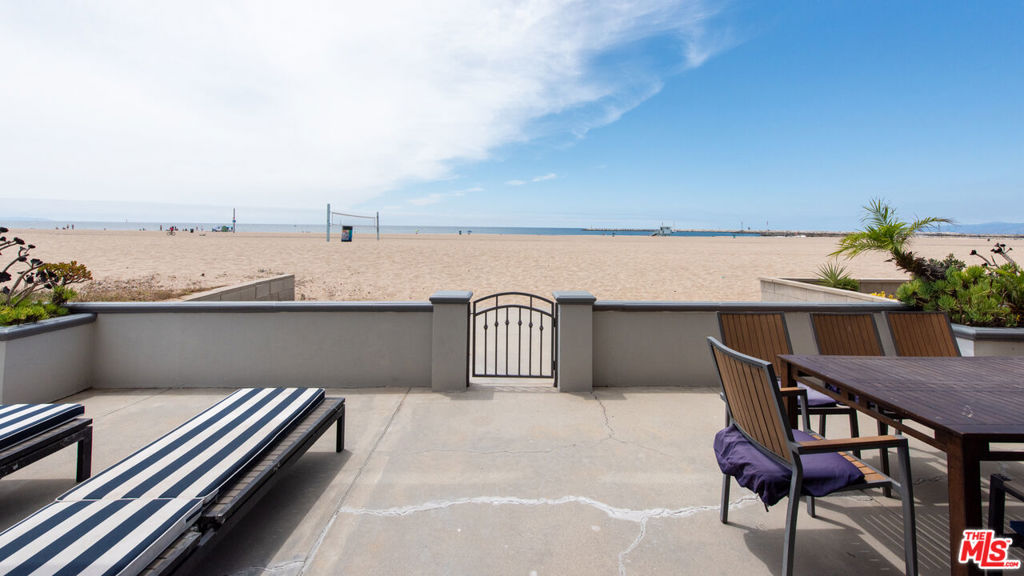 6419 Ocean Front Walk Property Photo 5