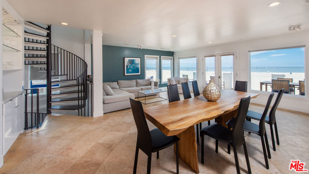 6419 Ocean Front Walk Property Photo 14