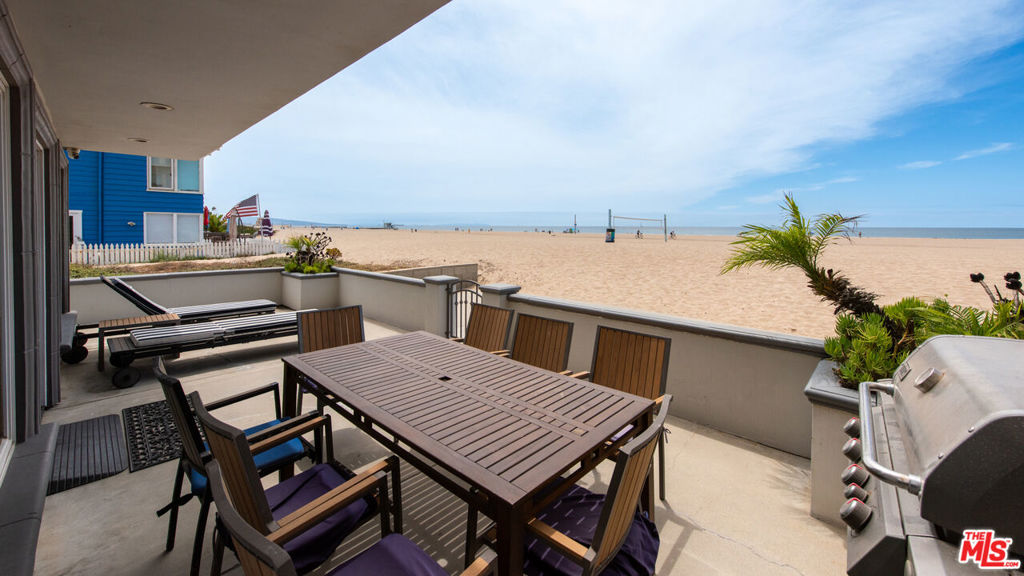 6419 Ocean Front Walk Property Photo 15