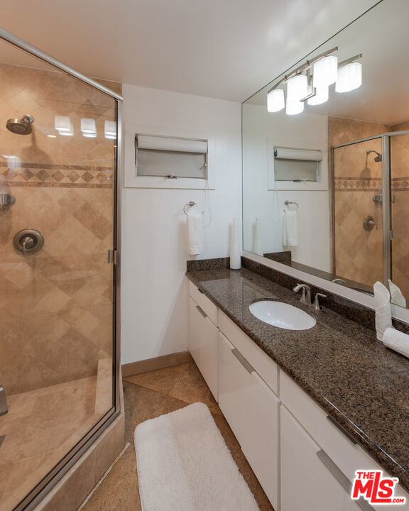 6419 Ocean Front Walk Property Photo 28