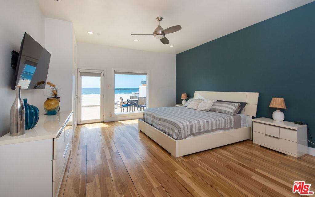 6419 Ocean Front Walk Property Photo 32
