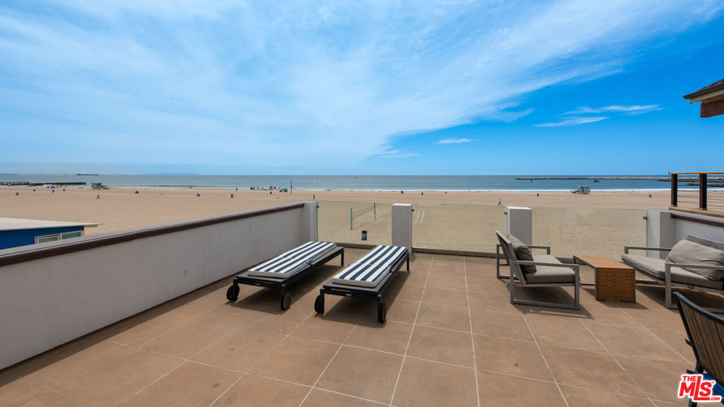 6419 Ocean Front Walk Property Photo 33