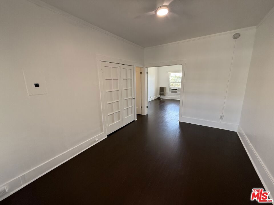 4125 S Figueroa Street 302 Property Photo 2