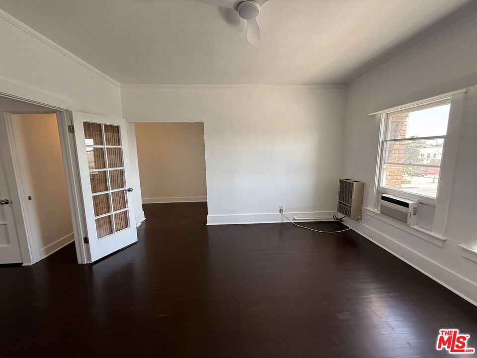4125 S Figueroa Street 302 Property Photo 4