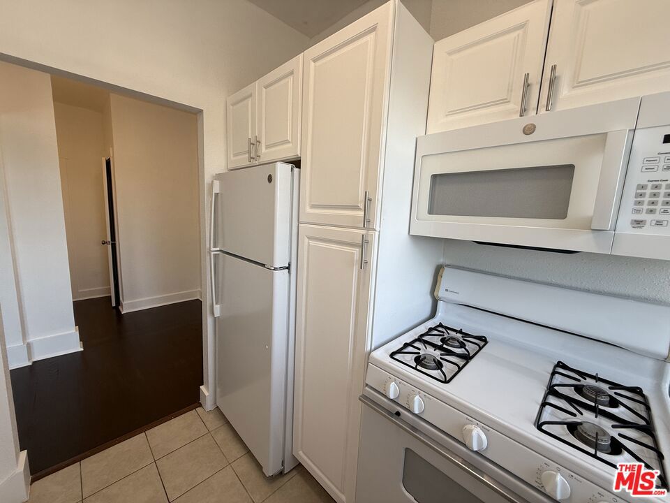 4125 S Figueroa Street 302 Property Photo 5