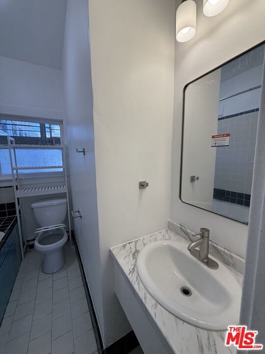 4125 S Figueroa Street 302 Property Photo 11