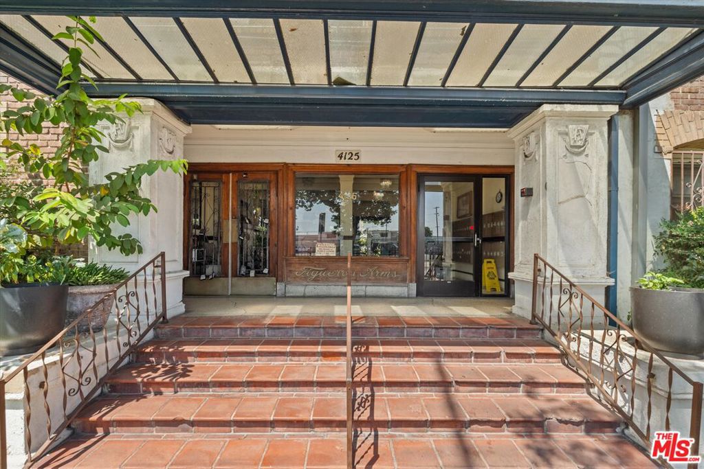 4125 S Figueroa Street 302 Property Photo 18