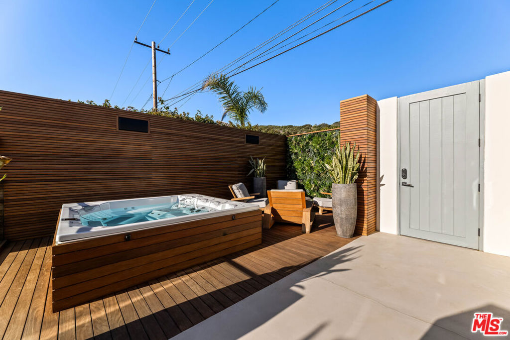 42580 Pacific Coast Hwy Property Photo 42