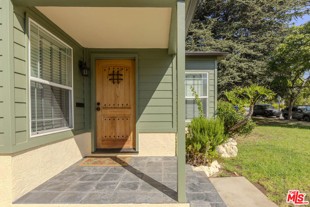 1050 Harvard Street Property Photo 2