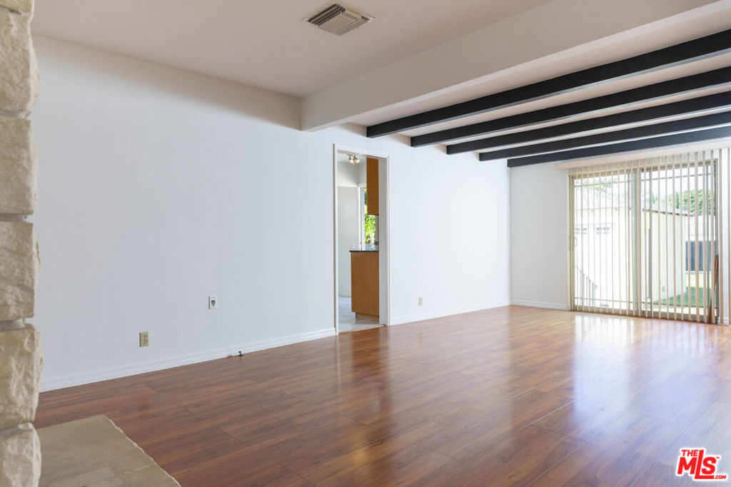 1050 Harvard Street Property Photo 10