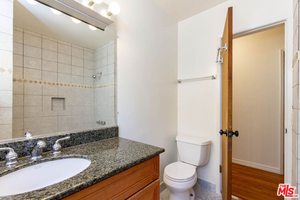 1050 Harvard Street Property Photo 11