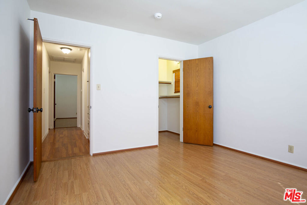 1050 Harvard Street Property Photo 16