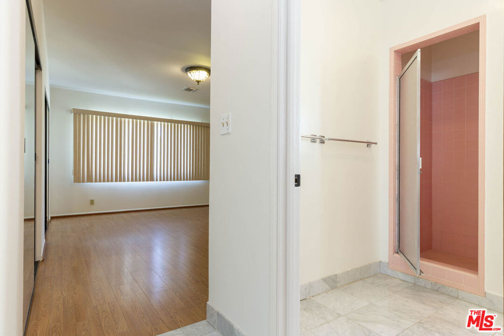 1050 Harvard Street Property Photo 25