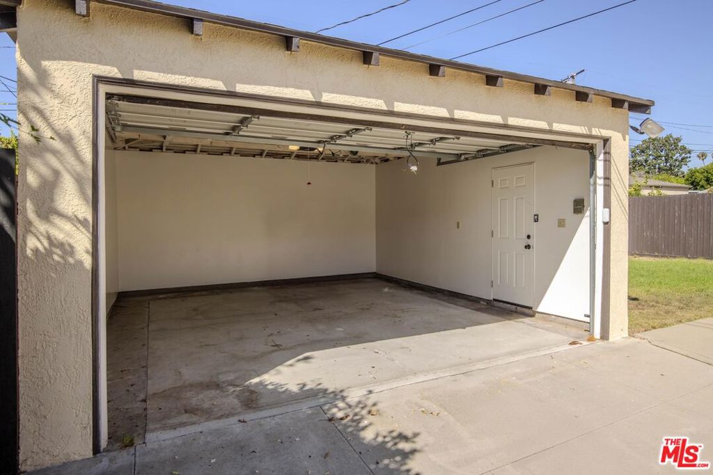 1050 Harvard Street Property Photo 27