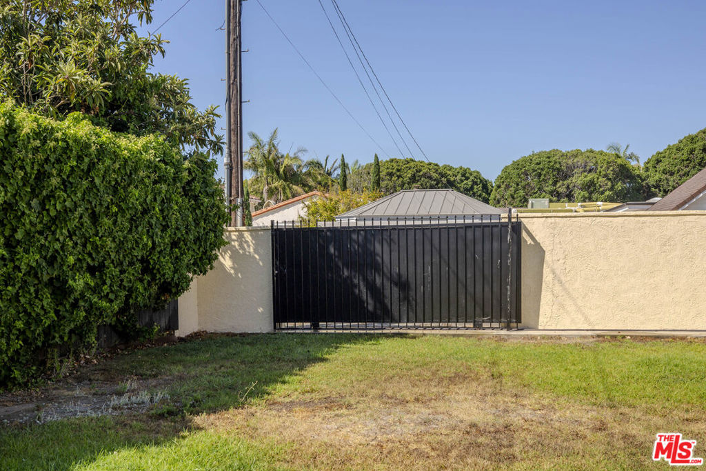 1050 Harvard Street Property Photo 28