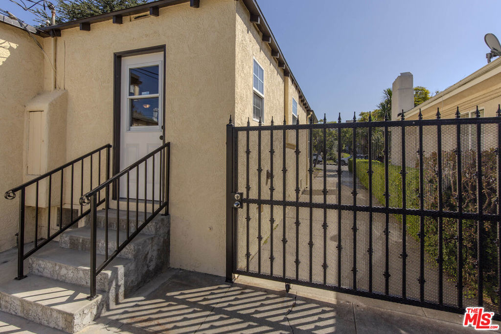 1050 Harvard Street Property Photo 31