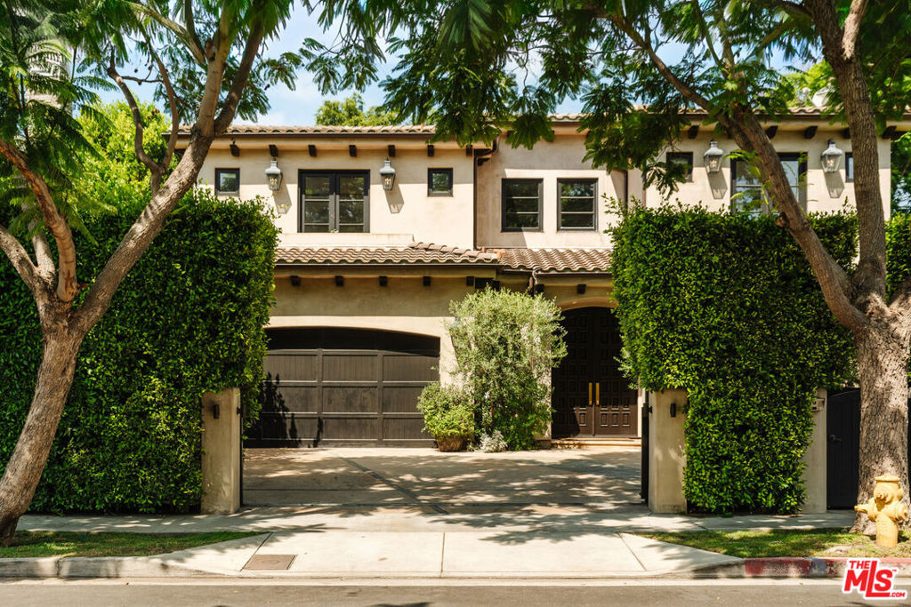 11432 Aqua Vista Street Property Photo