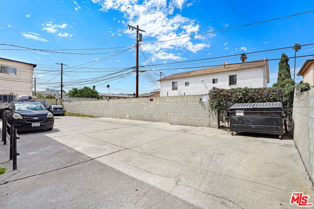 837 W 85th Street Property Photo 11