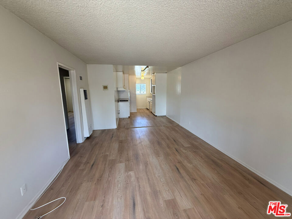 214 E Chevy Chase Drive Property Photo 5
