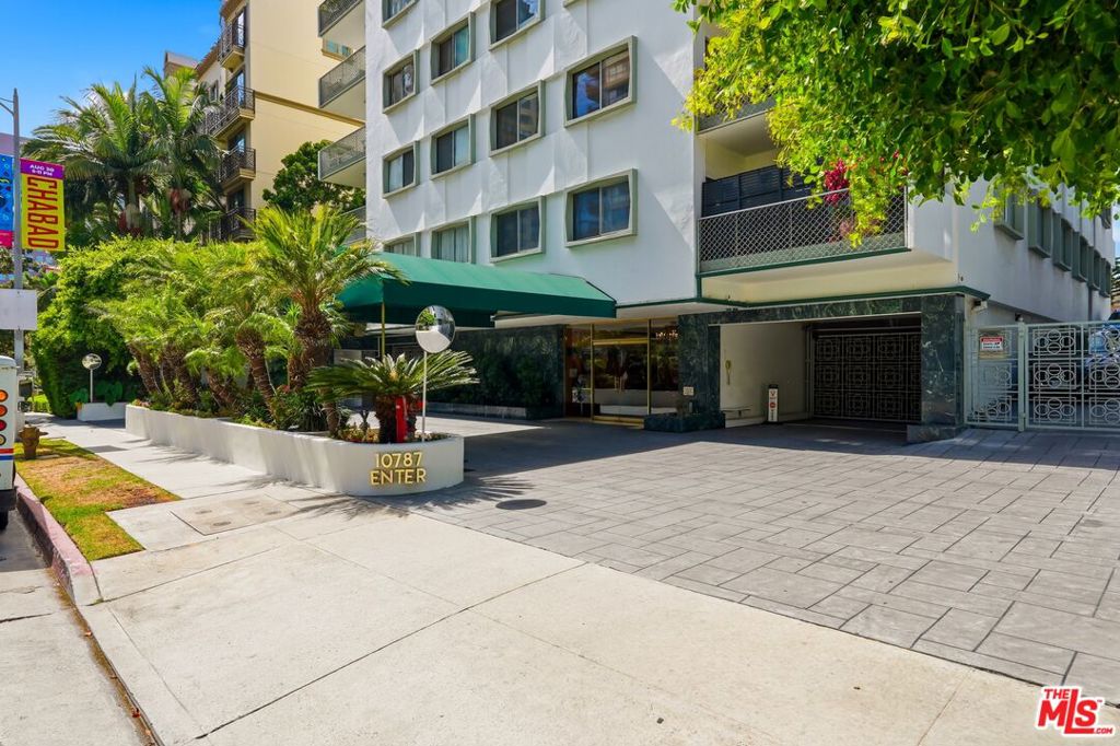 10787 Wilshire Boulevard 402 Property Photo 2