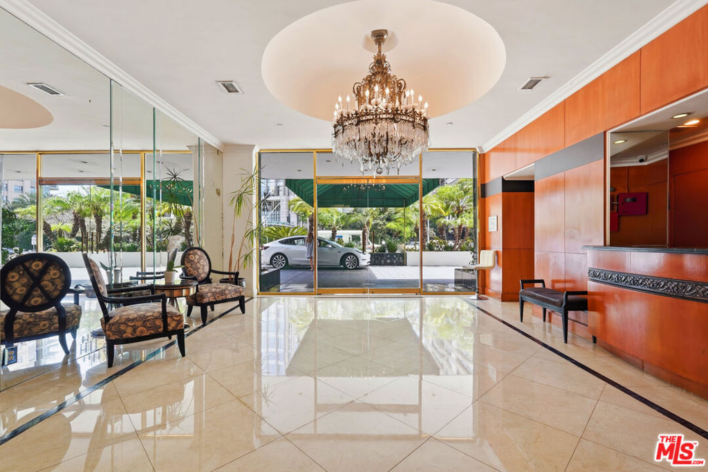 10787 Wilshire Boulevard 402 Property Photo 4