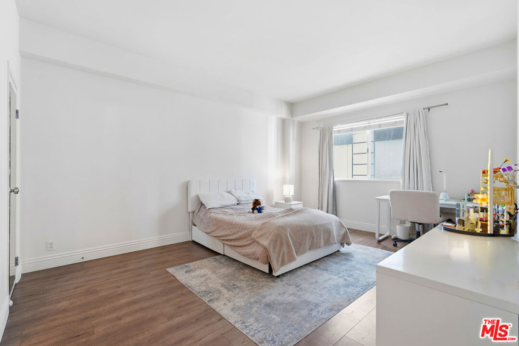 10787 Wilshire Boulevard 402 Property Photo 19