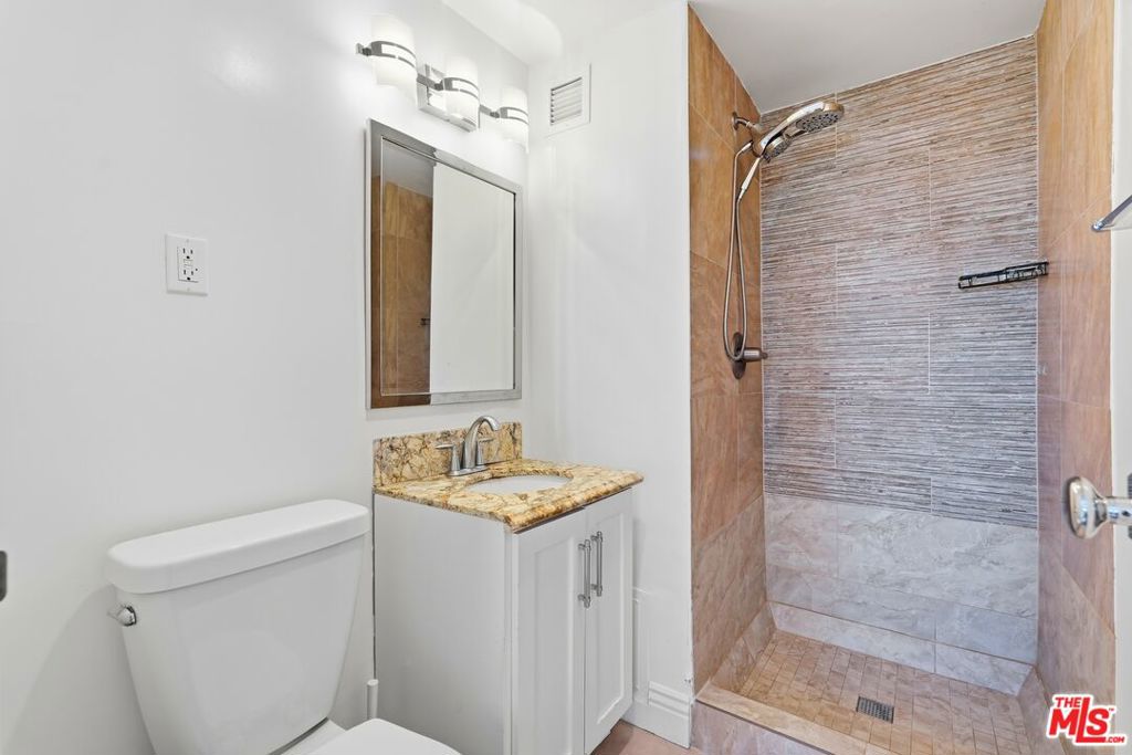 10787 Wilshire Boulevard 402 Property Photo 23