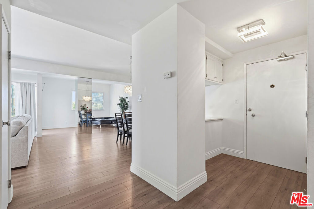 10787 Wilshire Boulevard 402 Property Photo 26