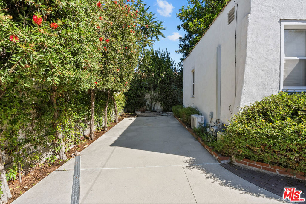 55 W Washington Boulevard Property Photo 10