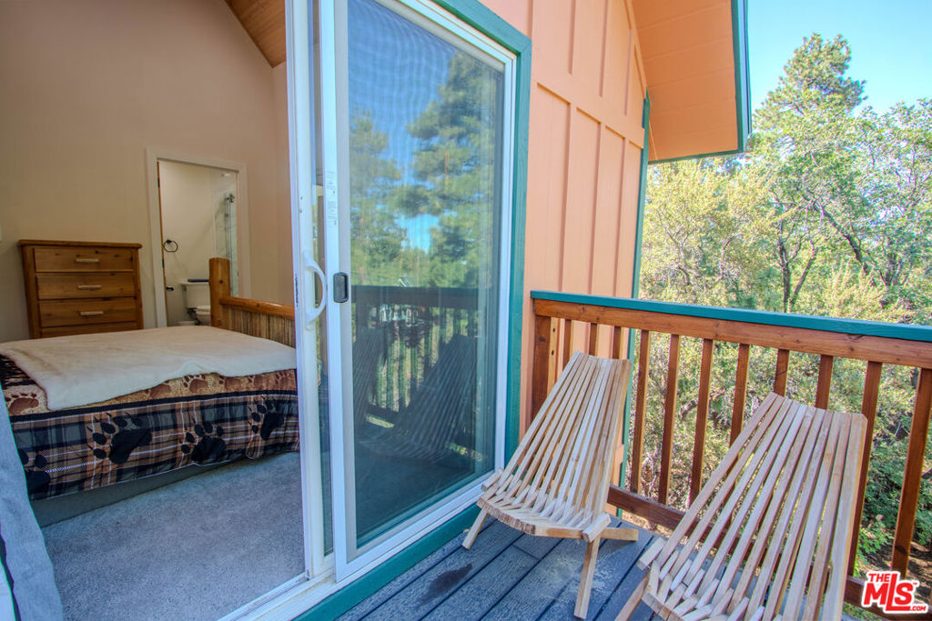 253 Imperial Avenue Property Photo 24