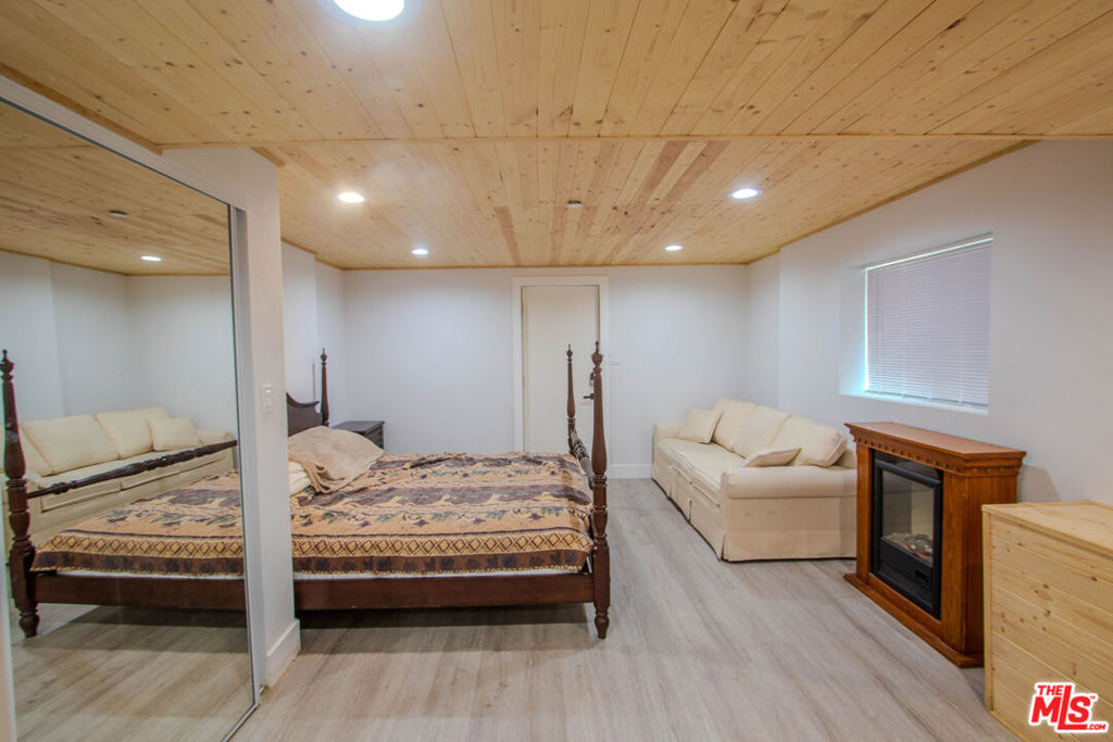 253 Imperial Avenue Property Photo 31