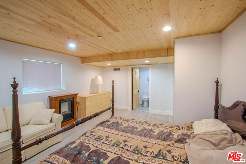 253 Imperial Avenue Property Photo 34