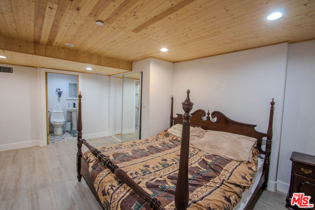 253 Imperial Avenue Property Photo 36